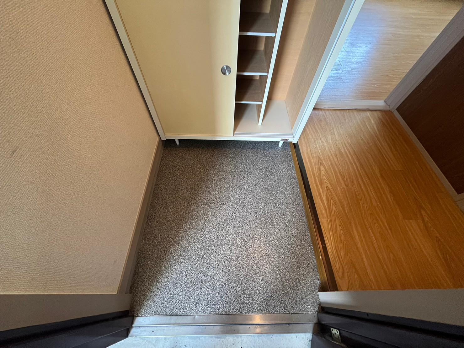 リバーサイド・ダイキの玄関