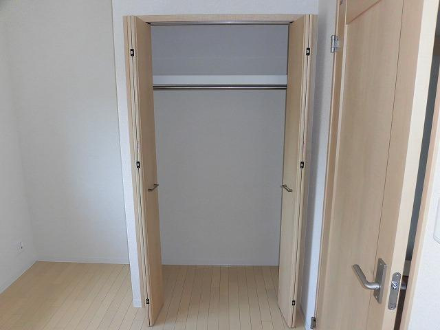 川崎市多摩区菅北浦２丁目の賃貸マンションの収納