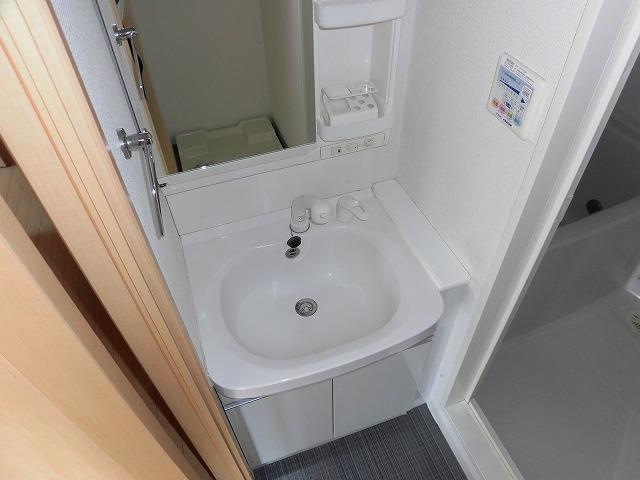 川崎市多摩区菅北浦２丁目の賃貸マンションの洗面所