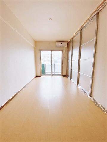 フィオーレ登戸の居間・リビング