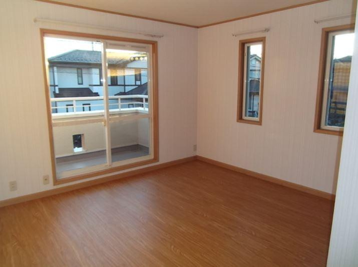 ガーデンヒルズ湘南台A棟の居間・リビング