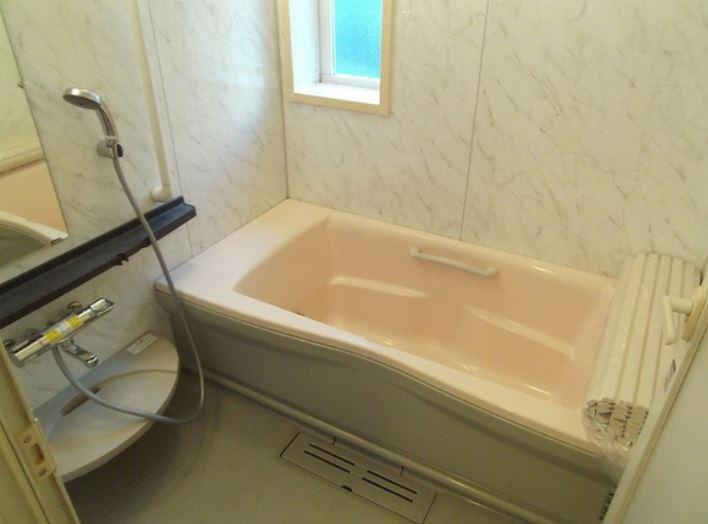 ガーデンヒルズ湘南台A棟の浴室