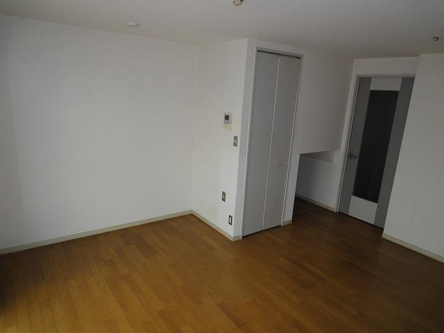 ラ・フルールガーデンの居間・リビング