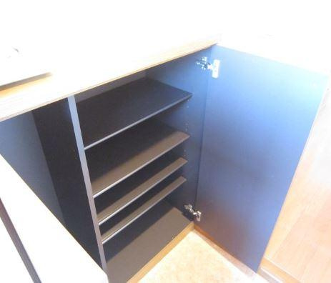 ピアガーデン参番館の玄関