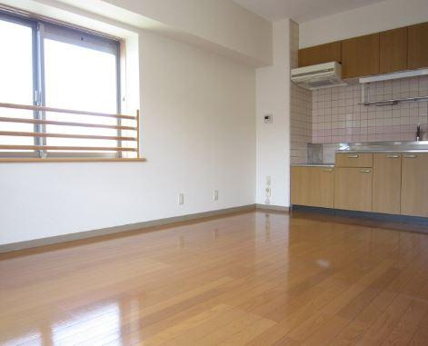 ピアガーデン参番館の居間・リビング