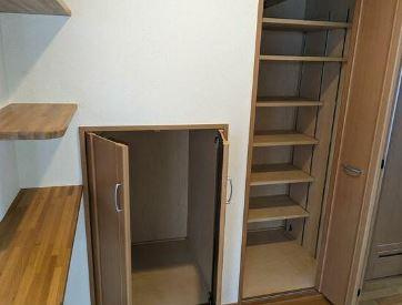 喜多見９丁目貸家の玄関