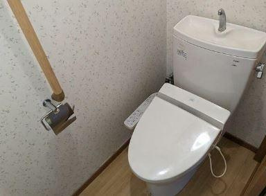 喜多見９丁目貸家のトイレ