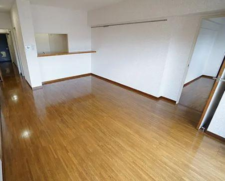 川崎市多摩区中野島３丁目の賃貸マンションの居間・リビング