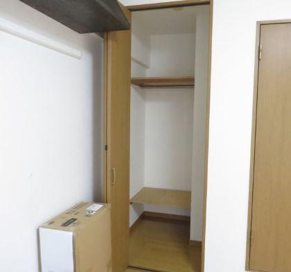 川崎市多摩区東三田３丁目の賃貸マンションの収納