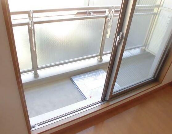 川崎市多摩区宿河原２丁目の賃貸マンションのバルコニー
