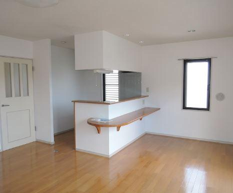 川崎市多摩区菅北浦２丁目の賃貸マンションの居間・リビング