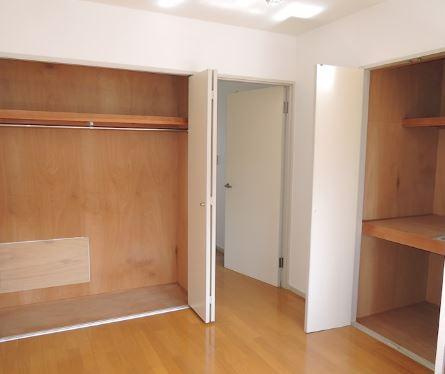 川崎市多摩区菅北浦２丁目の賃貸マンションの収納