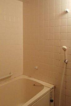 グランディア弐番館の浴室