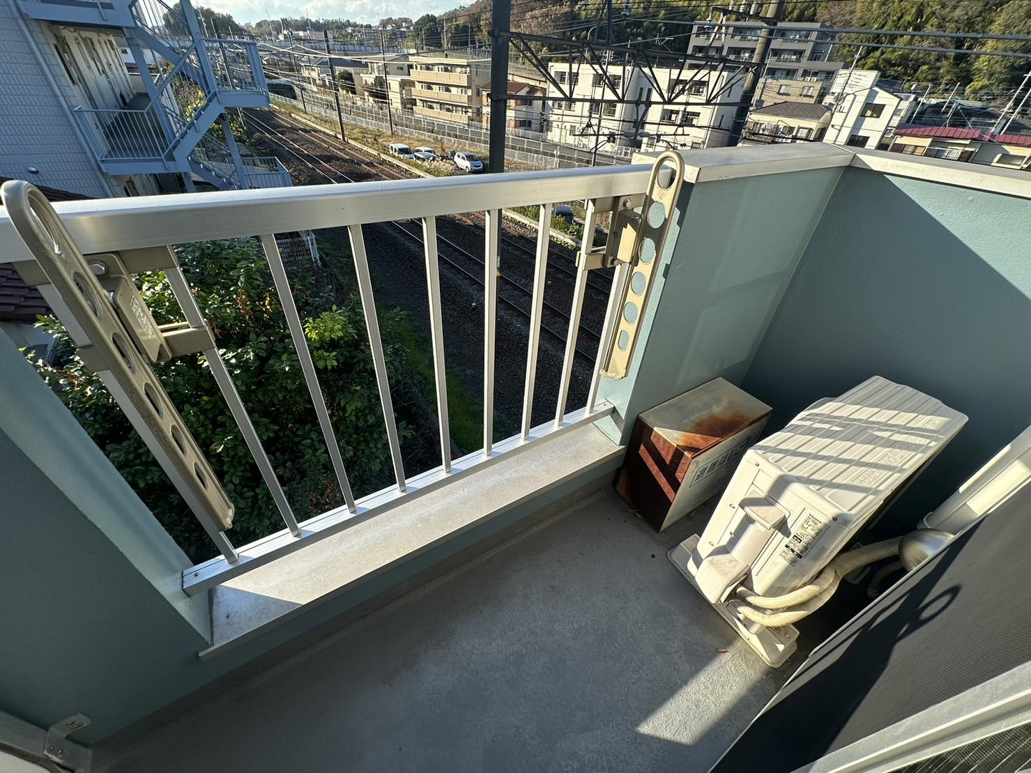 川崎市多摩区枡形５丁目のアパートのバルコニー