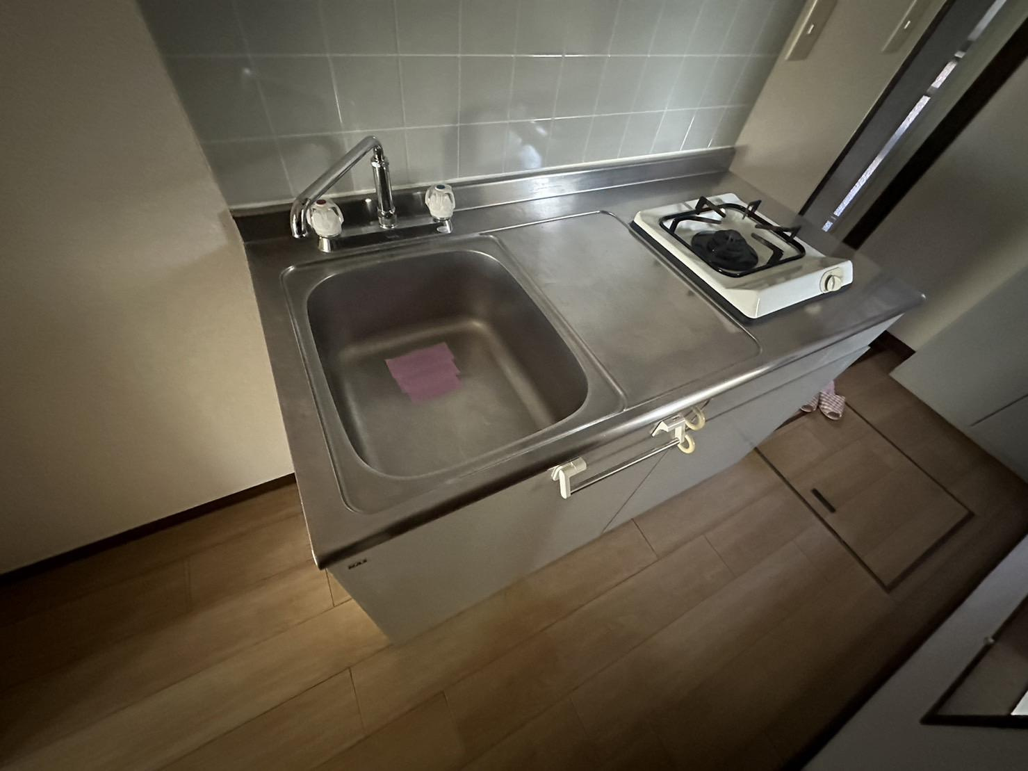 川崎市多摩区登戸のアパートのキッチン