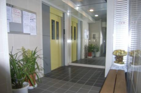 川崎市多摩区登戸の賃貸マンションのロビー