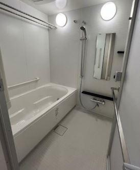 狛江市東和泉１丁目の賃貸マンションの浴室