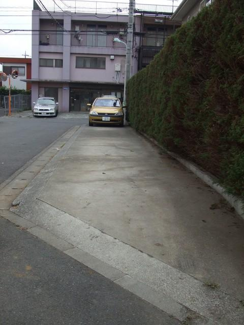 梶邸賃貸住宅の駐車場