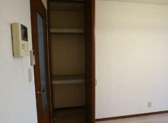 川崎市多摩区登戸新町のアパートの収納