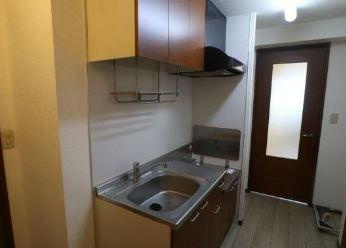 川崎市多摩区登戸新町のアパートのキッチン