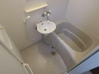 川崎市多摩区登戸新町のアパートの浴室