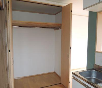 川崎市多摩区菅稲田堤３丁目のアパートの収納