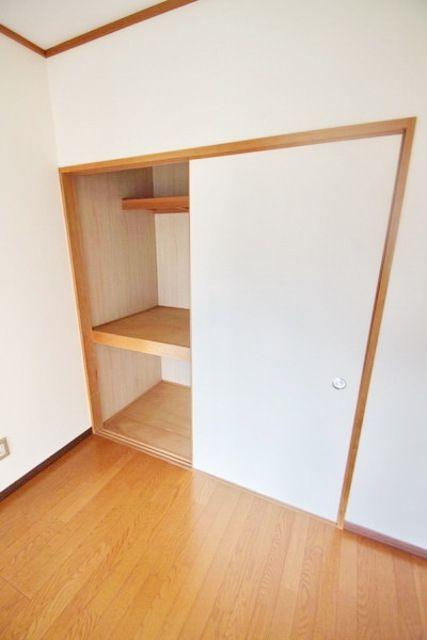 川崎市多摩区菅２丁目の賃貸マンションの収納
