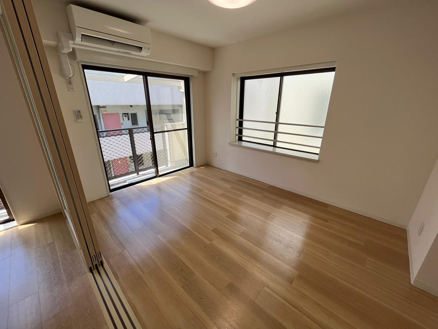 川崎市多摩区登戸新町の賃貸マンションの居間・リビング