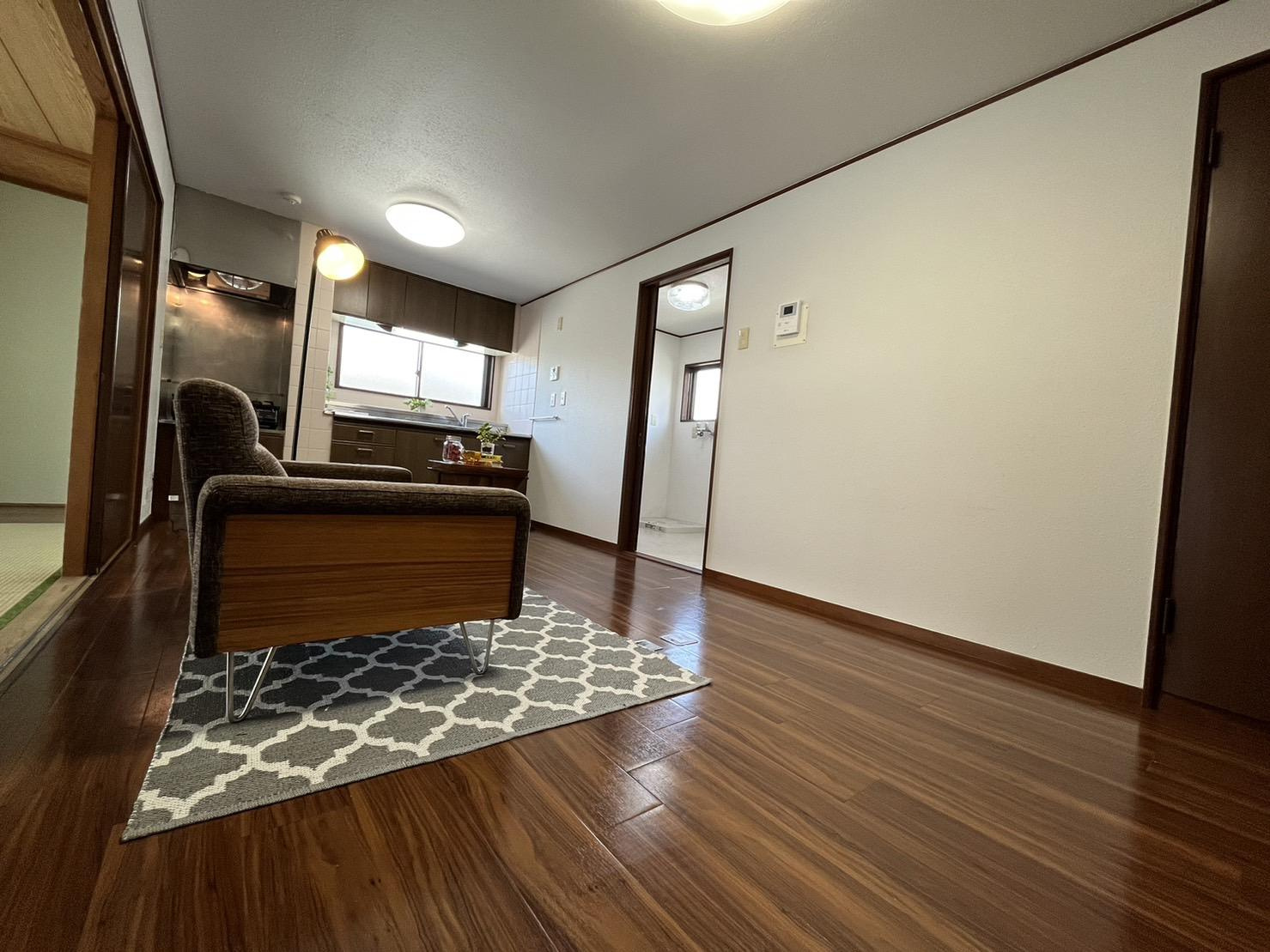 狛江市岩戸北３丁目の賃貸マンションの居間・リビング