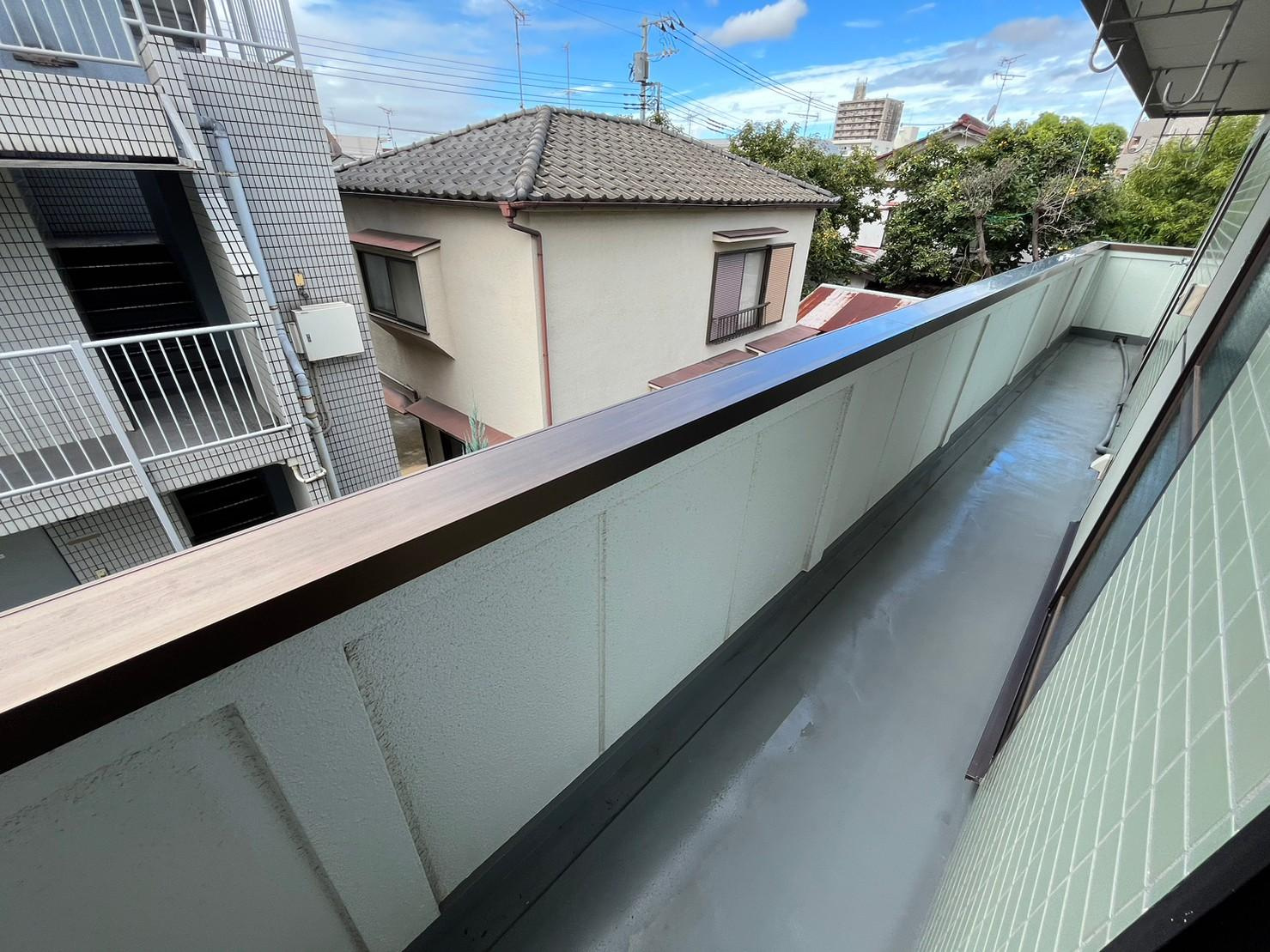 狛江市岩戸北３丁目の賃貸マンションのバルコニー