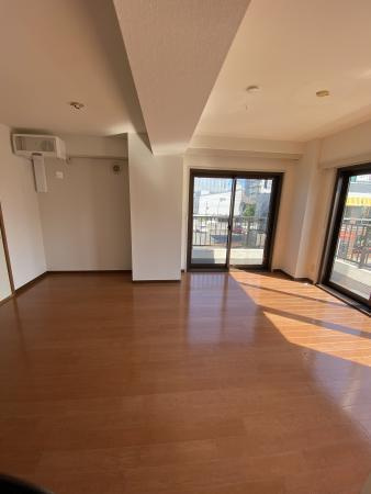 ベルメゾン町田の居間・リビング