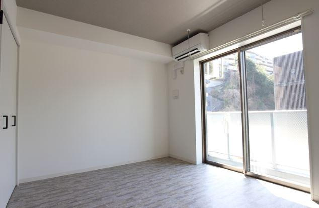 川崎市多摩区生田７丁目の賃貸マンションの居間・リビング