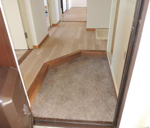 川崎市多摩区菅４丁目の賃貸マンションの玄関