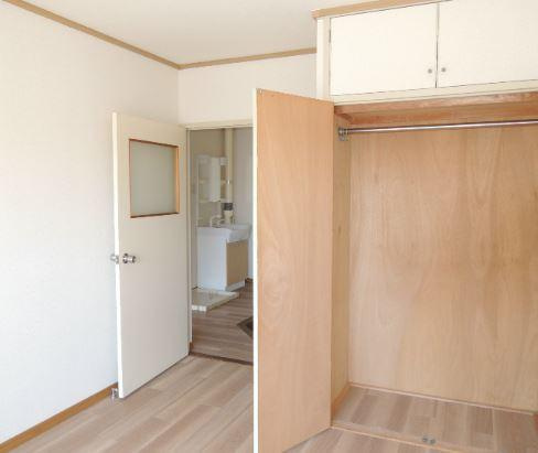 川崎市多摩区菅４丁目の賃貸マンションの収納