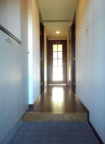 川崎市多摩区生田１丁目の賃貸マンションの玄関