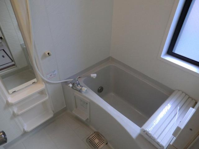 ガーデンハウスⅡの浴室