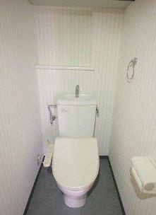 川崎市多摩区登戸の賃貸マンションのトイレ