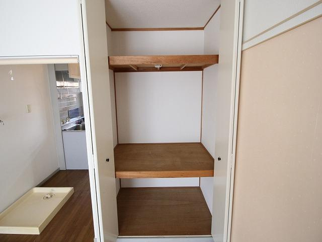 稲城市押立のアパートの収納
