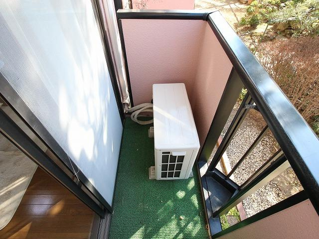 稲城市押立のアパートのバルコニー