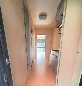 川崎市多摩区宿河原２丁目のアパートの居間・リビング