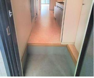 川崎市多摩区宿河原２丁目のアパートの玄関