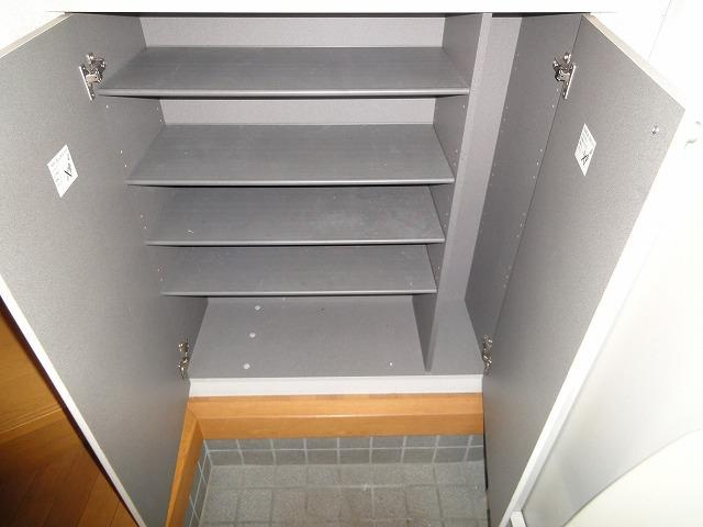 稲城市矢野口のタウンの玄関