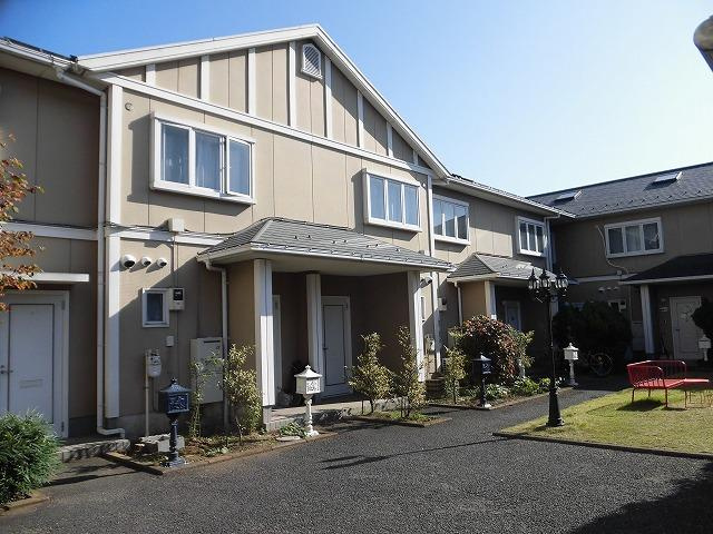 稲城市矢野口のタウンの外観