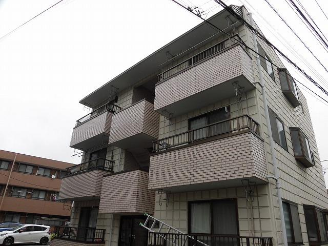 稲城市大丸の賃貸マンションの外観