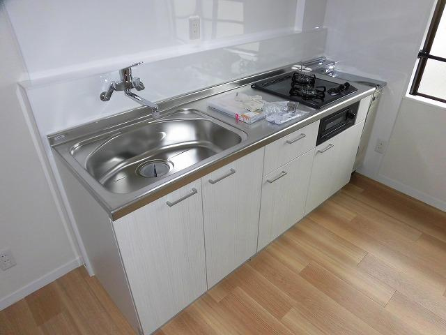 稲城市大丸の賃貸マンションのキッチン