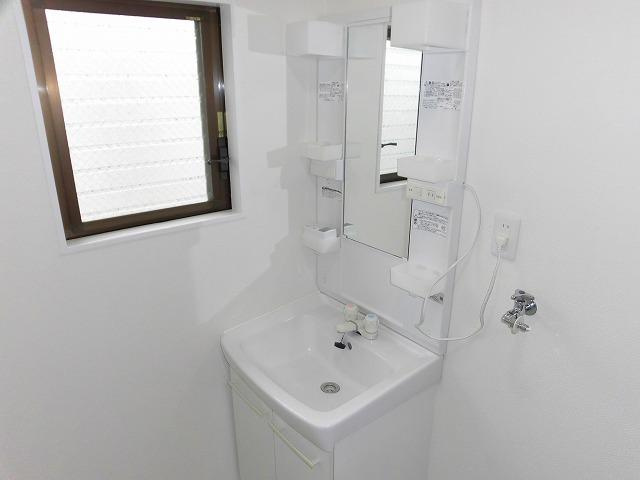 稲城市大丸の賃貸マンションの洗面所