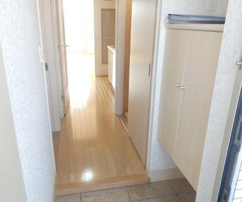 コンフォート中野島の玄関