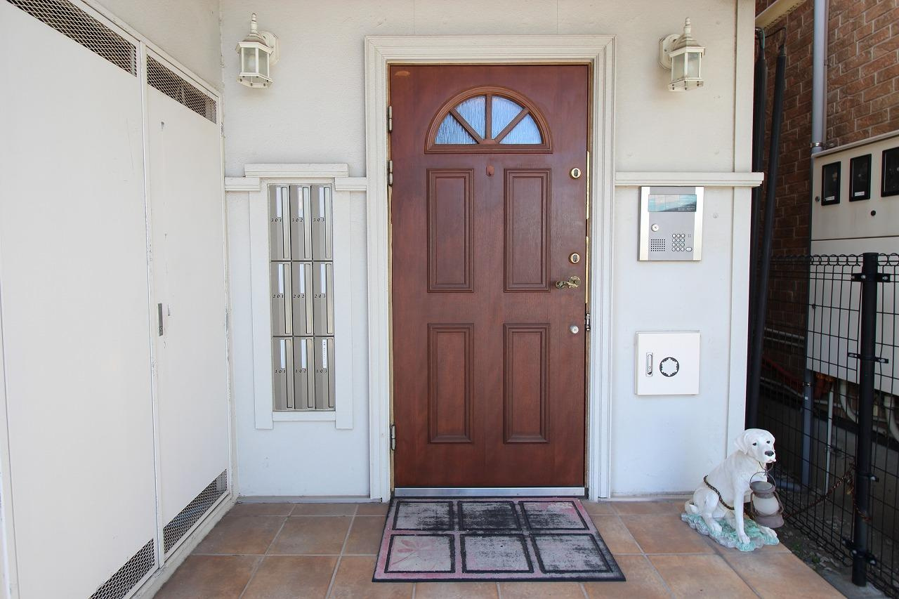 稲城市矢野口の賃貸マンションのエントランス