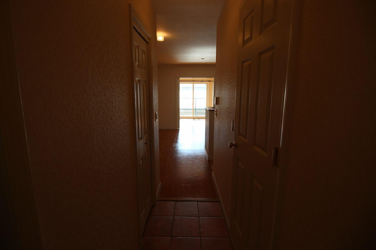 稲城市矢野口の賃貸マンションの玄関