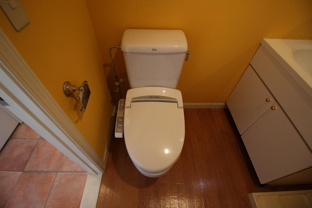 稲城市矢野口の賃貸マンションのトイレ